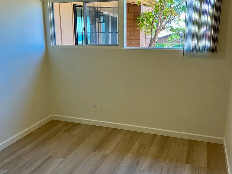 3159 Lloyd St — Photo 17