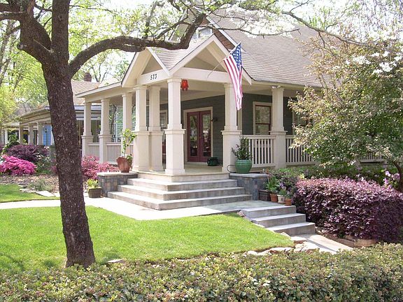 Beautiful Executive Home in Grant Park