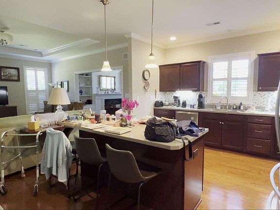 3rd image of 101 Rumsey Cir