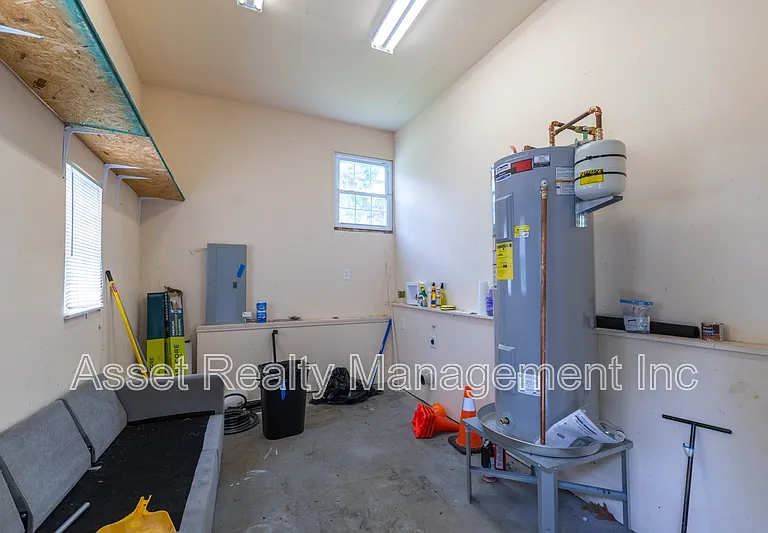 201 Farlow Dr — Photo 8