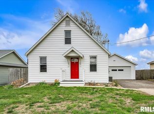 212 Robert St, East Peoria, IL 61611