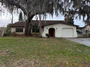 701 Madison St, Tavares, FL 32778
