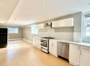 31 Wanita Rd #1, Mississauga, ON L5G 1B3
