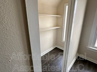 1310A W Scott St, Milwaukee, WI 53204