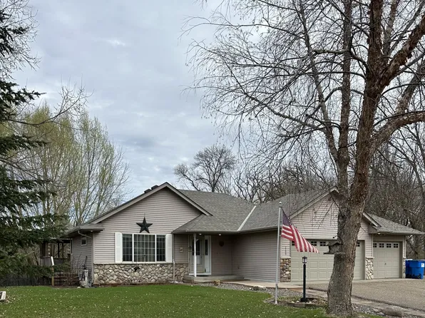 7790 385th St, North Branch, MN 55056