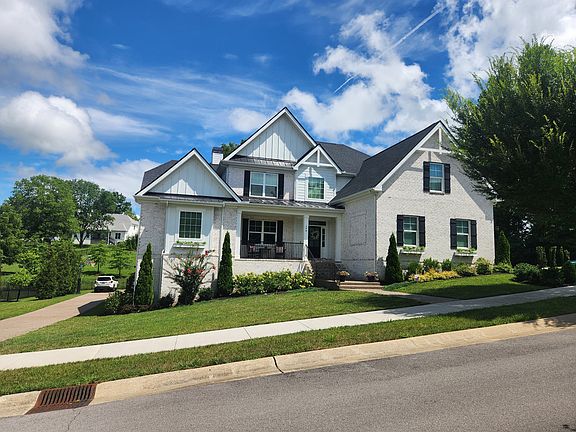 3rd image of 159 Hamilton Springs Blvd
