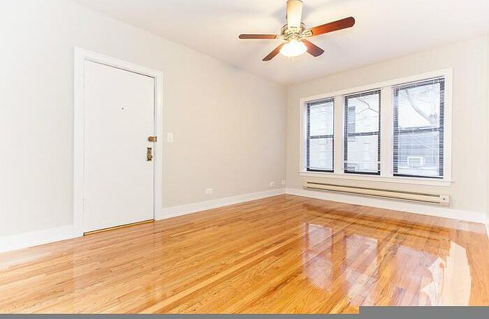2nd image of 617 W Melrose St #621-E2