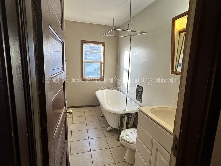 320 Highland Ave — Photo 13
