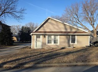 31 N 3rd St, Moville, IA 51039