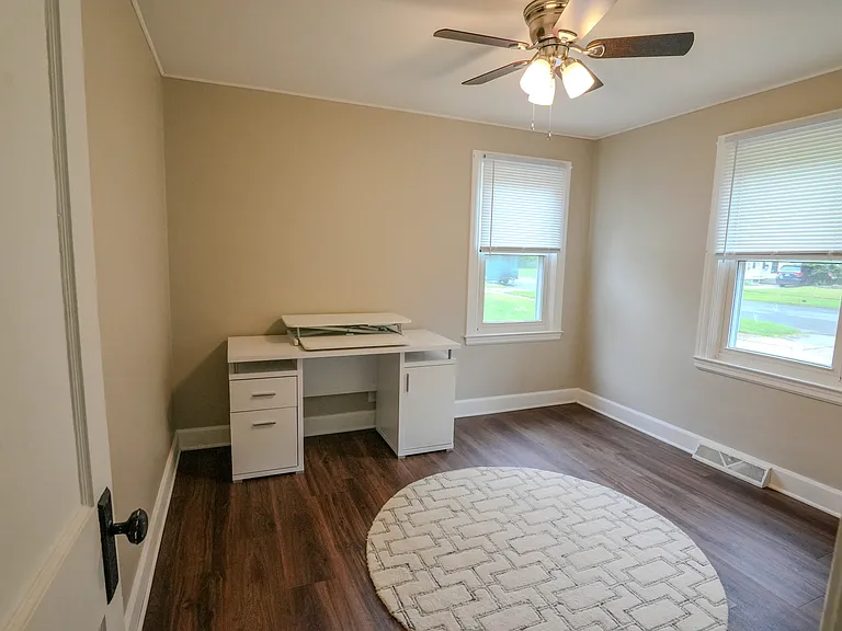 72 Sherwood Ave — Photo 20