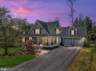 14 Severn River Rd, Severna Park, MD 21146