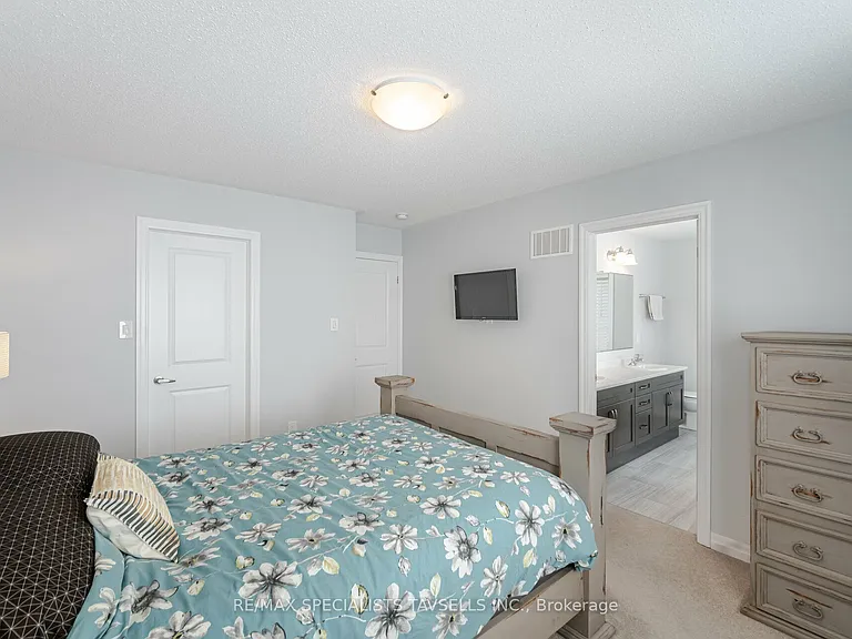 13 Lothbury Dr — Photo 19