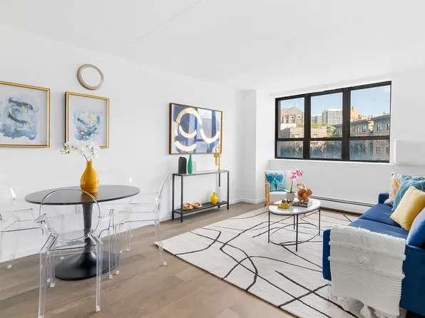 301 Cathedral Pkwy #4D, New York, NY 10026