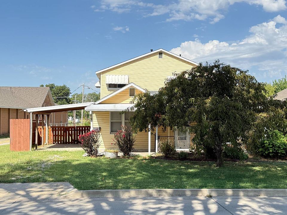 1st image of 1008 N Ash St