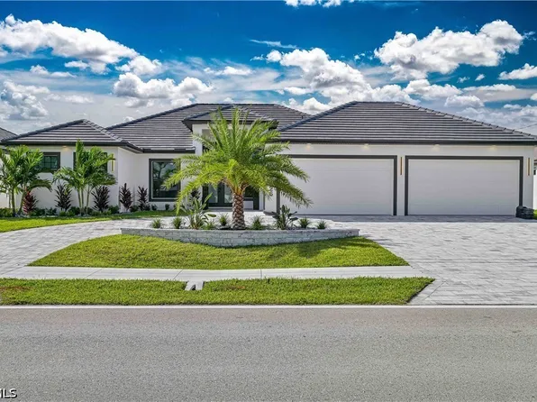 1426 Mohawk Parkway Cpe, Coral, FL 33914