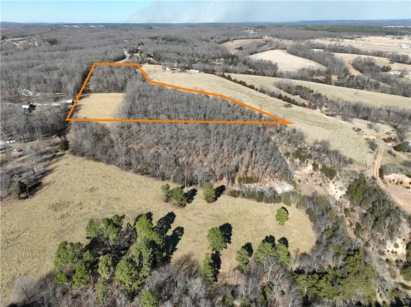 2 Madison 1490, Huntsville, AR 72740