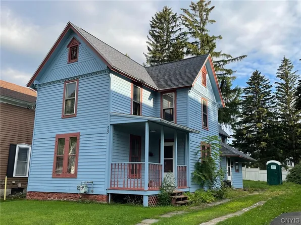 55 Charles St, Ilion, NY 13357