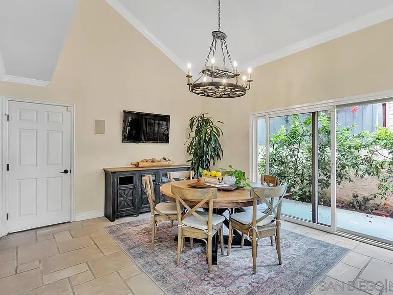 6322 Bernadette Ln — Photo 11
