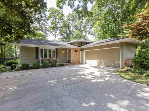 5 Robin Ct, Midland, MI 48640