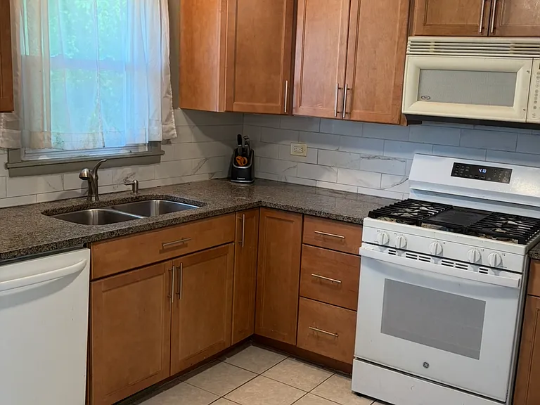 3300 Wren Ln — Photo 6