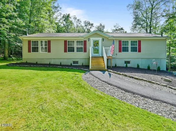 105 Sugar Loaf Ln, Tafton, PA 18464