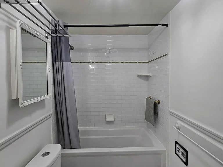 1922 Garfield St #1 — Photo 18