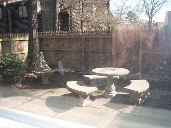 5th image of 621 Masefield Cir