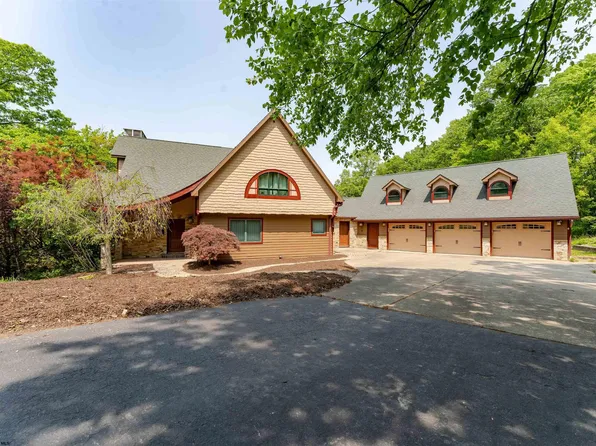 9 Iroquois Way, Morgantown, WV 26508