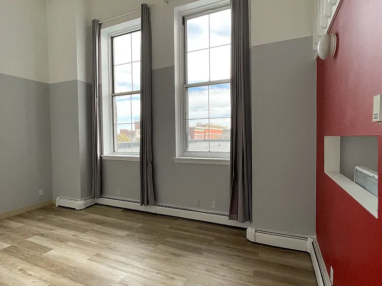 116 Court St — Photo 4