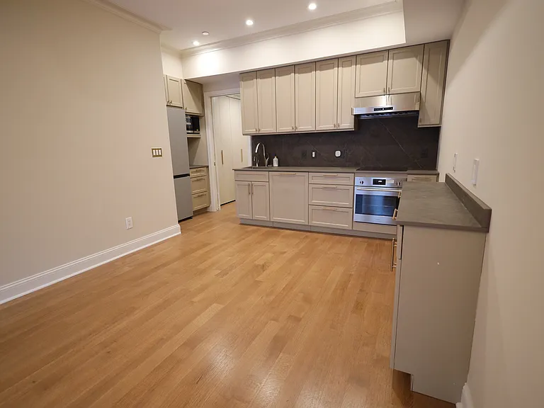 463 Jersey Ave #1 — Photo 3