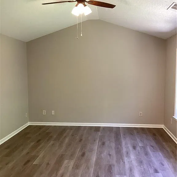550 Ashland Pkwy — Photo 21