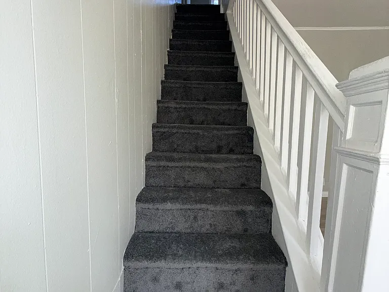 247 E Mayfield St — Photo 9