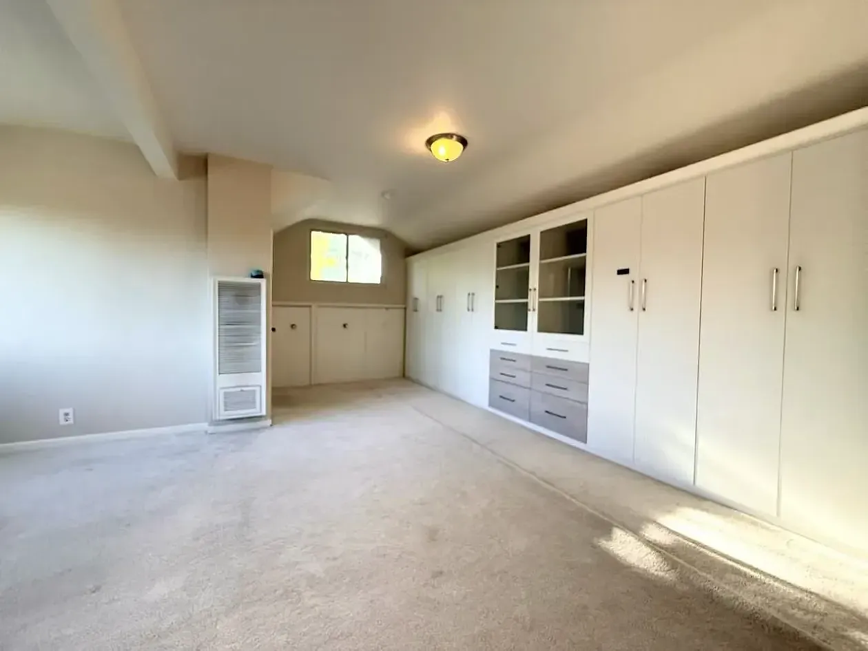 3 bed, 2017 sqft, $8,100 — Photo 4