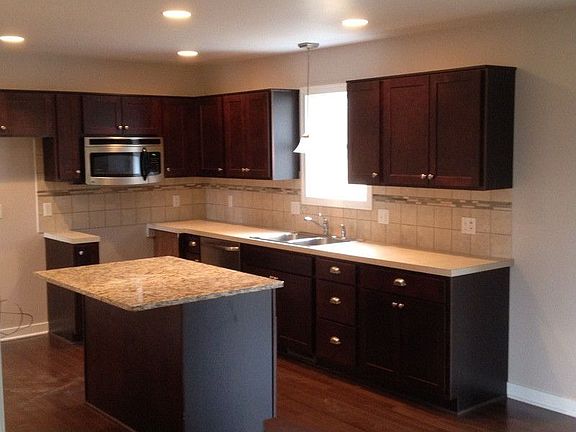 4th image of 8568 Pebble Dr NE