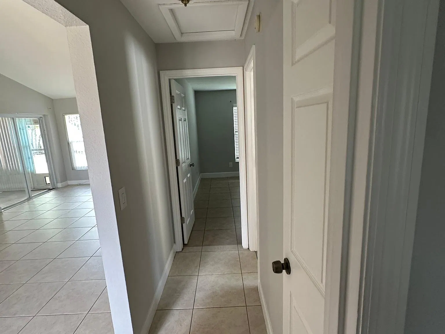 3 bed, 1405 sqft, $2,100 — Photo 2