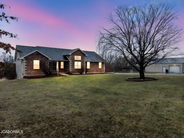 31500 Skyline Dr, California, MO 65018