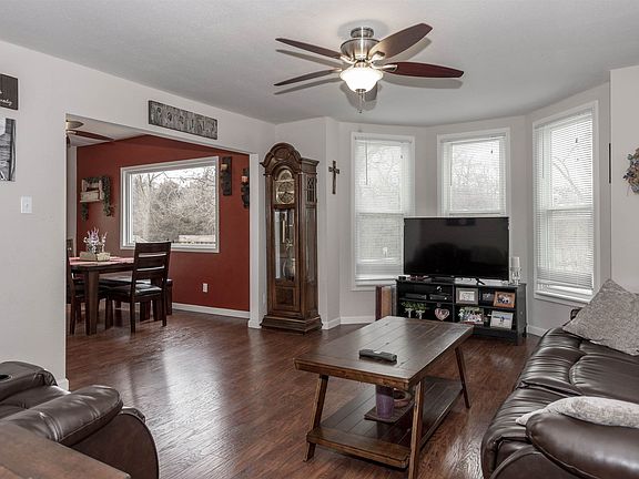 2nd image of 3023 Laurence Dr