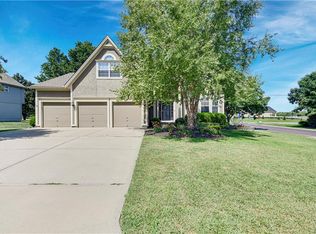 19480 W 207th Ter, Spring Hill, KS 66083