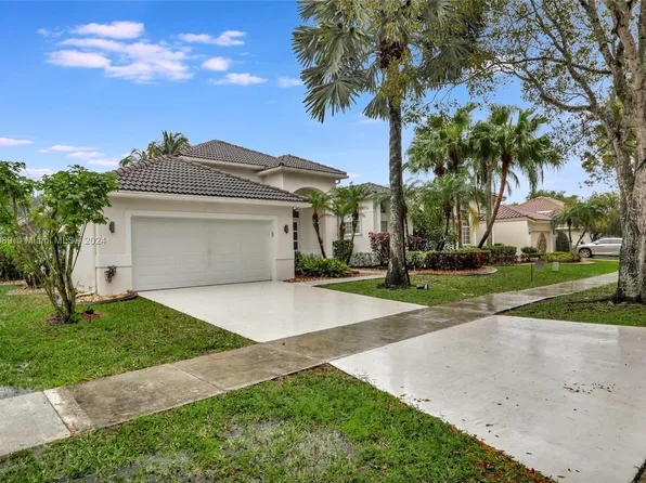 865 Bayside Ln, Weston, FL 33326