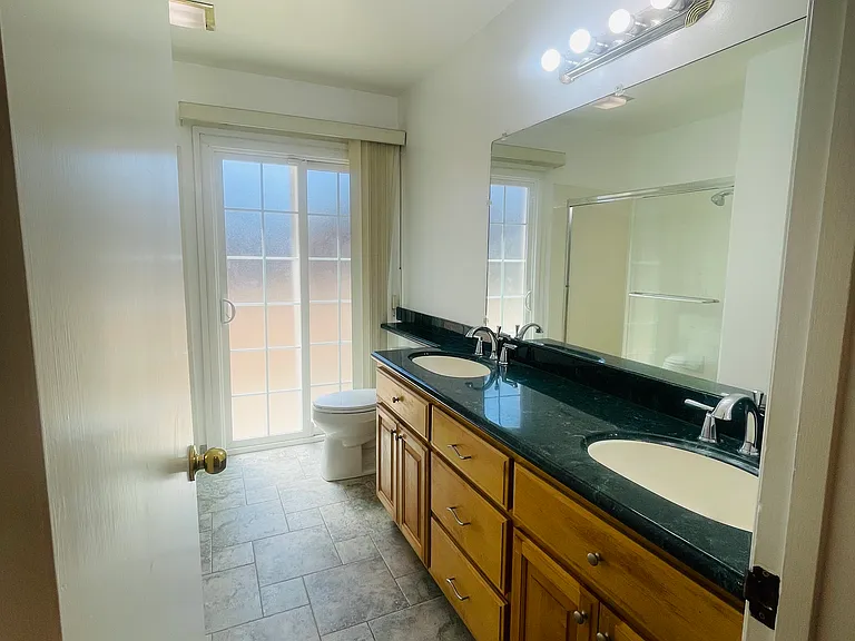 1150 Stafford Dr — Photo 27
