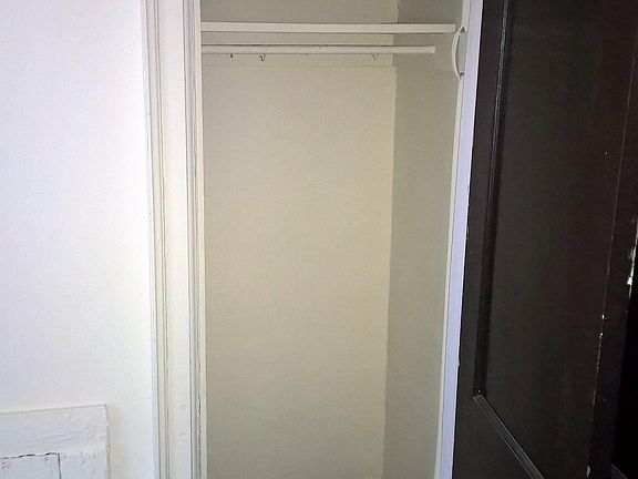 5th image of 812 Maury Ave APT 3