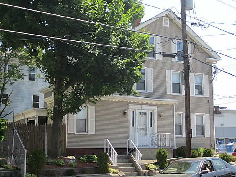 2nd image of 385 Dexter St