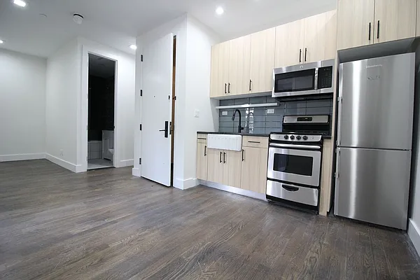 Rented by Nooklyn NYC LLC | media 58