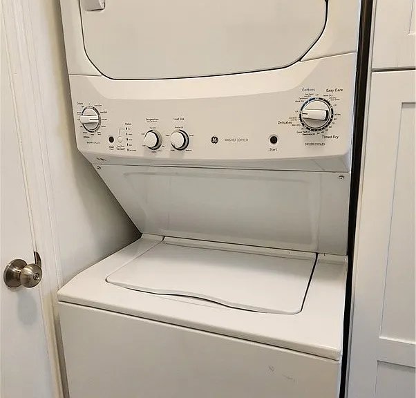 8701 S Van Ness Ave #A — Photo 12