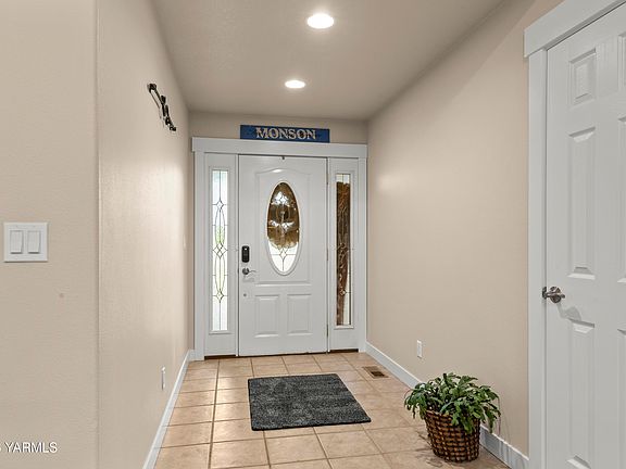 3rd image of 3400 Naches Tieton Rd