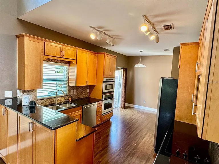 5121 Fairway One Dr — Photo 16