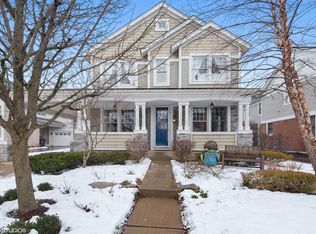 2217 Cottonwood Dr, Glenview, IL 60026