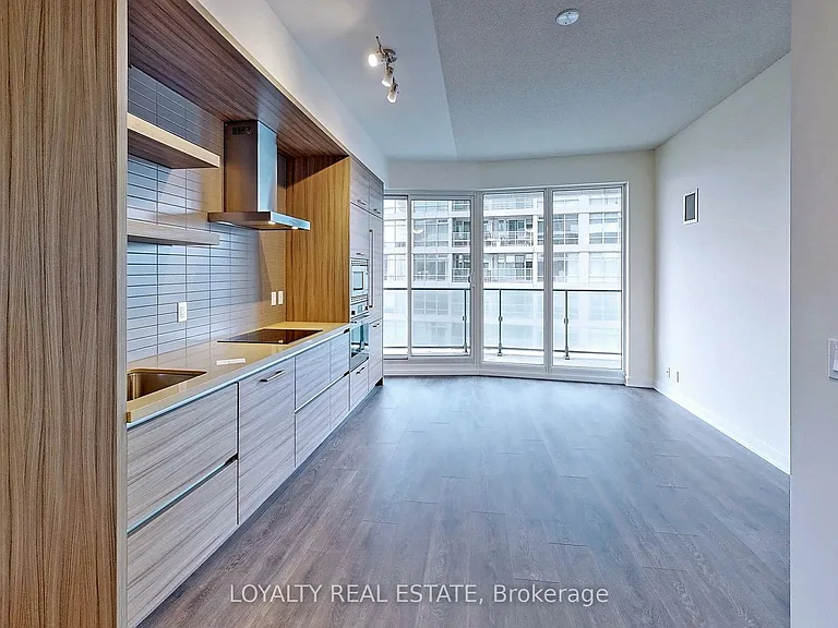 2221 Yonge St #1705 — Photo 14
