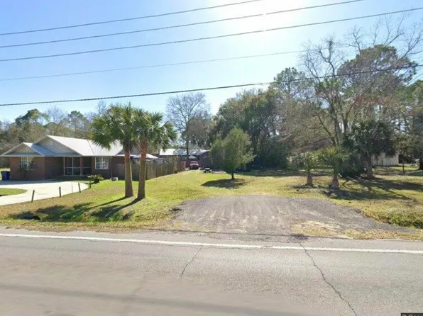 254 12th St, Apalachicola, FL 32320