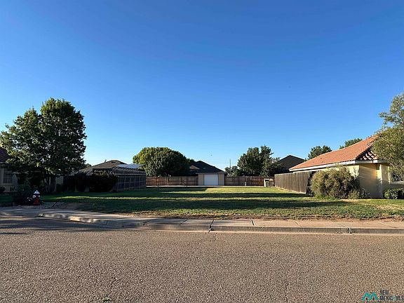 5th image of 136 Scottsdale Dr